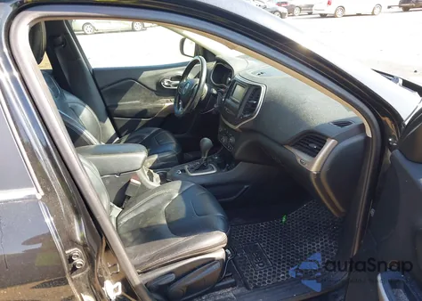 2017 Jeep Cherokee Latitude 4X4 z USA, uszkodzony, nr VIN 1C4PJMCB0HW634904